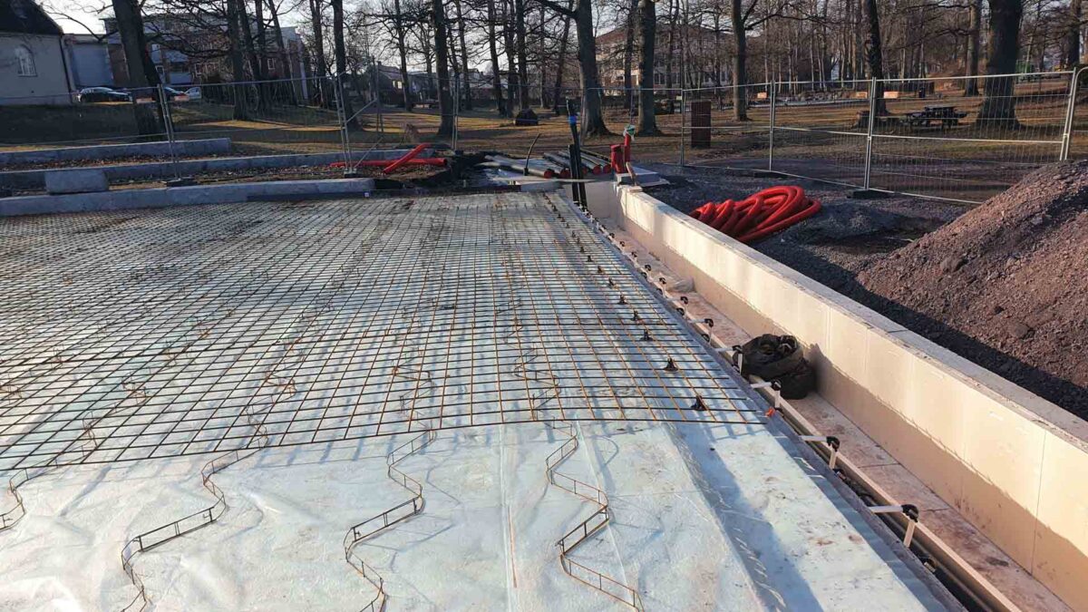 Lystlunden Park – Urban Utebane (2022) — Lystlunden Park 2022 – Kunstisbane i Horten